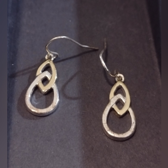 Earrings - Picture 4 of 4